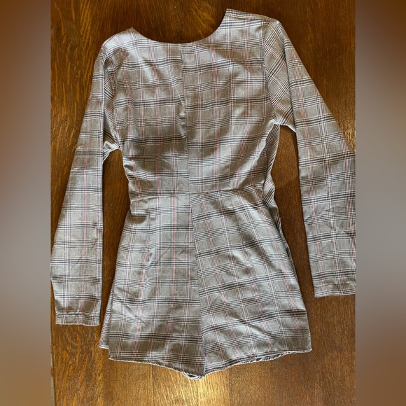 Gray long sleeve romper - small - Picture 2 of 2